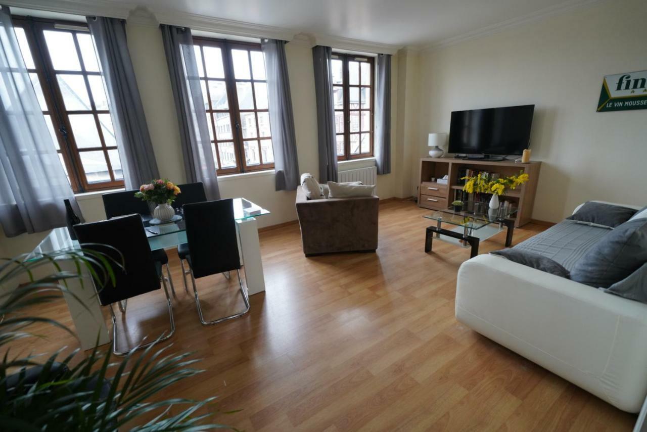 Appartement Place Du Vieux Marche รูออง ภายนอก รูปภาพ
