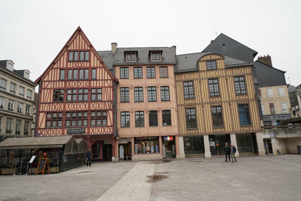 Appartement Place Du Vieux Marche รูออง ภายนอก รูปภาพ